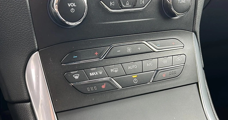 Ford S-Max cena 99800 przebieg: 129432, rok produkcji 2019 z Piastów małe 596